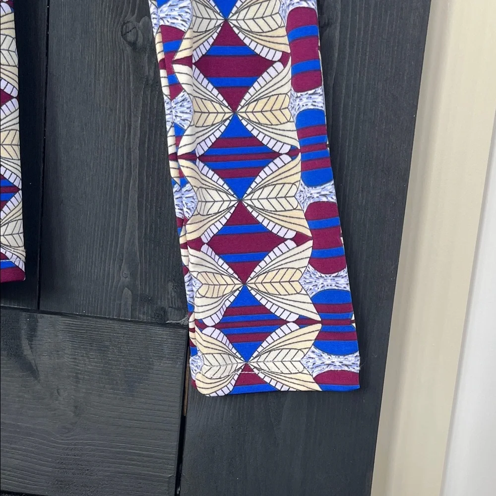 Colorful Geometric Pattern - Picture 4 of 8